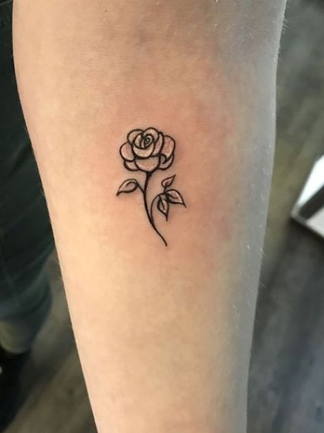 20 Cute Small Rose Tattoos for Women - Styles 2020 #womentattoos #tattoos #flowertattoo Little Rose Tattoos, Small Wave Tattoo, Simple Rose Tattoo, White Rose Tattoos, Rose Flower Tattoos, Tato Henna, Rose Tattoos For Women, Petit Tattoo, Small Rose Tattoo