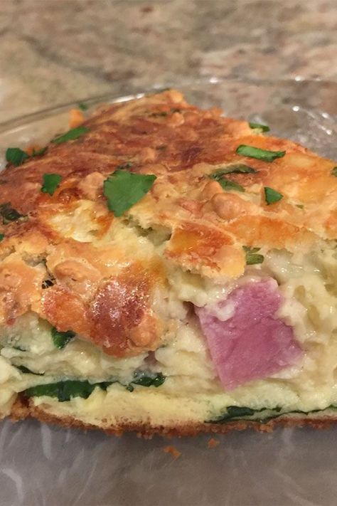 Bisquick Spinach Quiche Recipes, Ham And Spinach Quiche Recipes, Bisquick Casserole, Quish Recipes, Ham Egg Bake, Ham And Spinach Quiche, Ham Quiche Recipe, Crustless Quiches, Best Quiche