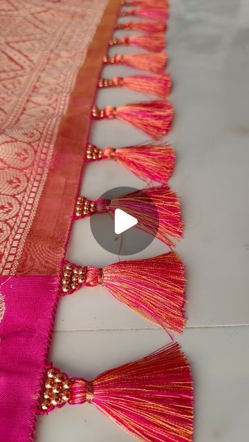 Latkan Saree Pallu, Fancy Latkans For Blouse, Tassel Crafts Diy, Kuchulu For Sarees, Saree Latkan Design, Saree Tassels Designs Latest, Fancy Embroidery Design, Saree Kuchu Designs Latest, Saree Latkan