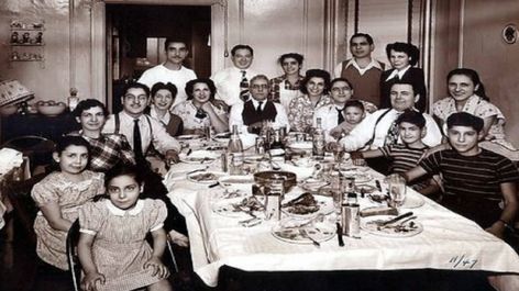 Italian-American Christmas from One Generation to the Next Quotes In Italian, Funny Christmas Eve Quotes, Baked Clams Oreganata, Italian Christmas Eve Dinner, Italian Christmas Eve, Christmas Eve Quotes, Feast Of The Seven Fishes, Seven Sacraments, 7 Fishes