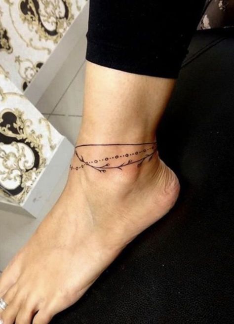 Tattoo Ideas With Words, Ankle Bracelets Tattoos For Women, Bracelet Tattoos With Names, Henna Ankle, Inner Ankle Tattoos, Anklet Tattoos For Women, Ankle Tattoo Ideas, Wrist Bracelet Tattoo, Ankle Bracelet Tattoo