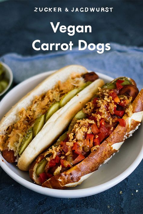 Carrot Hot Dogs, Vegan Cookout, Vegan Hot Dog, Veggie Main Dishes, Grilled Carrots, Carrot Dogs, Vegan Grilling, Vegan Snack, Vegan Bbq