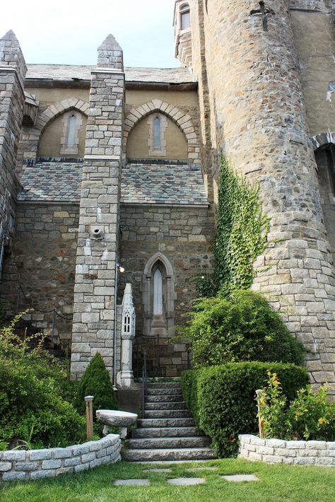 Hammond Castle Gloucester Ma | RachelC.Photography | Flickr Places To Visit In Massachusetts, Massachusetts Food, Massachusetts Photography, Haunted House Tour, Hammond Castle, Most Beautiful Places To Visit, Massachusetts Travel, New England Travel, Boston Massachusetts