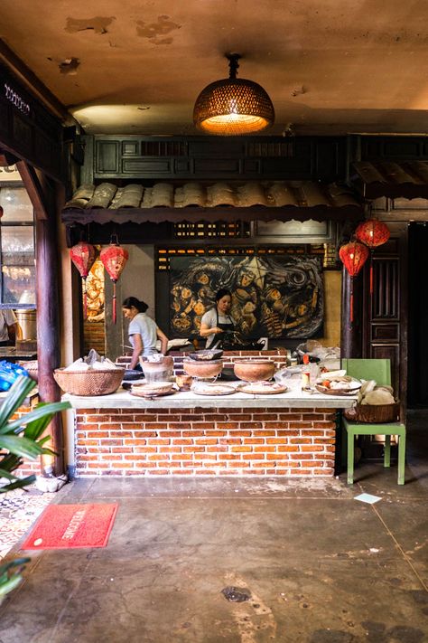 Vietnamese Restaurant Interior Design, Hoi An Restaurants, Vietnamese Restaurant Design, Rose Dumplings, Vietnamese Cafe, Vietnam Restaurant, Chinese Cafe, Pho Restaurant, Bo Bun