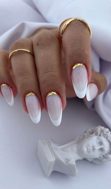 White Almond Nails With Design Glitter, Nail Art With Jewels, Elegant Neutral Nails, Mens Manicure, Kutek Disney, Manikur Kuku, Milky Nails, Nagel Tips, Nails Today