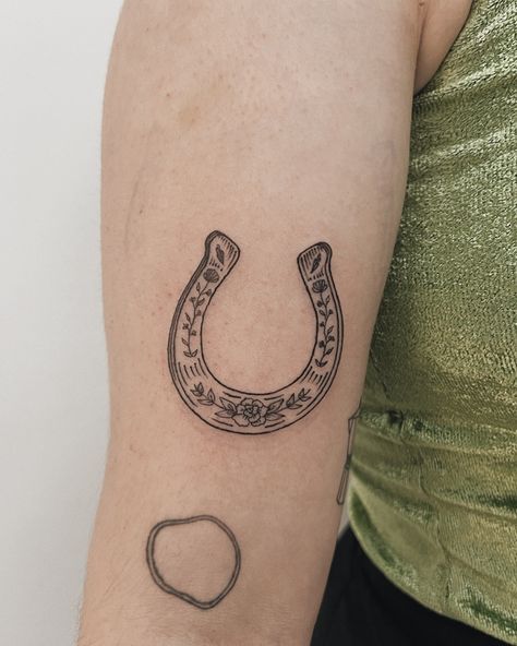 Matching Horse Shoe Tattoos, Horseshoe Tattoo Placement, Cowboy Traditional Tattoo Flash, Good Luck Horseshoe Tattoo, Swedish Horse Tattoo, Horseshoe Elbow Tattoo, Floral Horseshoe Tattoo, Vintage Cowboy Tattoo, Subtle Horse Tattoos