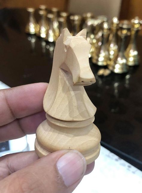 Wood Carved Chess Pieces, Hand Carved Chess Pieces, Mario Chess, Carving Chess Pieces, Carved Chess Pieces, Diy Chess Set, Whittling Patterns, Chess Art, Knight Chess