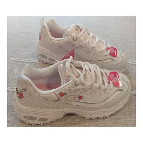 New With Box Skechers D'lites Bright Blossoms Shoes 5 Wide With Air-Cooled Memory Foam. White With Pink Flowers. So Cute! Sketchers Aesthetic, Sketchers Shoes For Women, Sketchers Dlites, Skechers Dlites, Skechers D'lites, Skechers Shoes Women, Sketchers Shoes, Skechers D Lites, Cute Clothing Stores