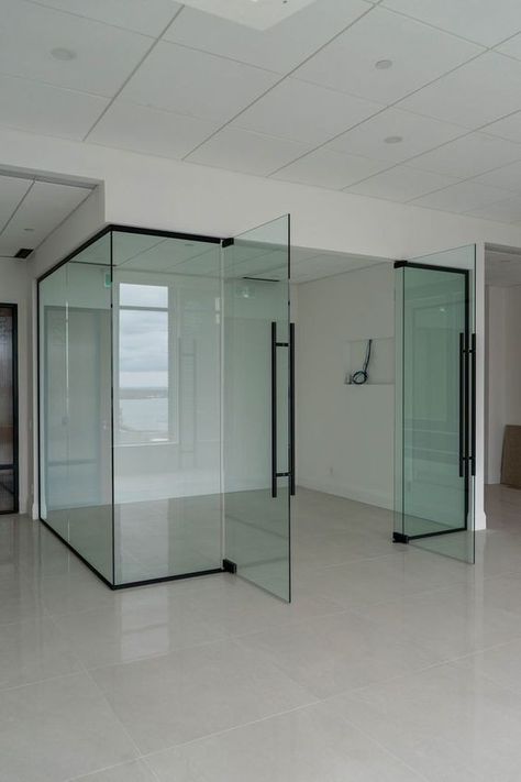 Office Partition Glass Design, Office Interior Design Glass Wall, Glass Partition With Door, Glass Wall Partition Design, Office Glass Wall Design, Glass Door For Office, Office Glass Door Design, Glass Wall Partition, Room Wall Aesthetic