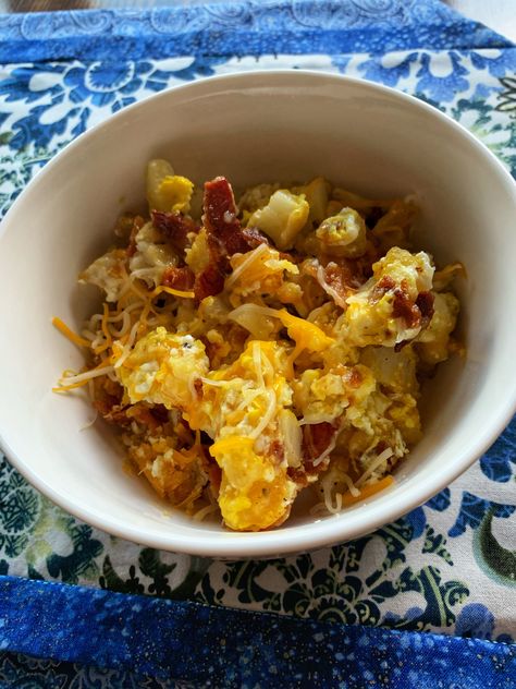 Breakfast Bowl Egg, Bacon Cheese Potatoes, Potato And Egg Breakfast, Bacon Bowl, Potato Bacon, Breakfast Bowls Recipe, Lunch Prep, Bacon Potato, Cheese Breakfast