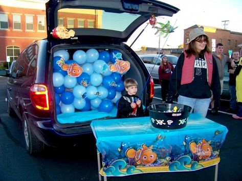 Church Trunk, Trunk Or Treat Ideas, Hallowen Ideas, Harvest Party, Treat Ideas, Trunk Or Treat, Car Trunk, Trick Or Treater, Halloween Fashion