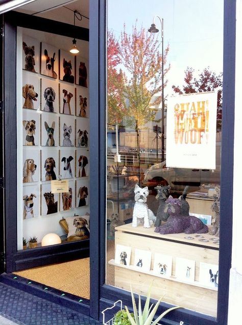 Pet Shop Design Interior, Grooming Salon Ideas, Dog Grooming Salon Ideas, Dog Grooming Salon Decor, Aesthetic Cat Tattoo, Dog Boutique Ideas, Dog Boarding Ideas, Dog Daycare Business, Wallpaper Dog Aesthetic