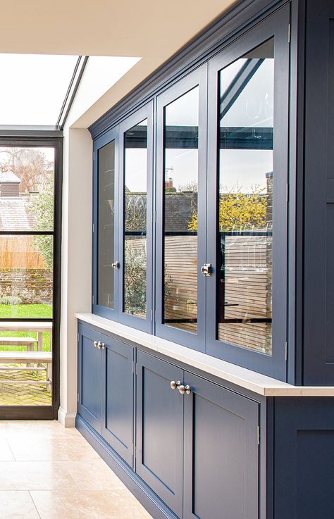 Read all about our completed bespoke kitchen for a family in Richmond featuring a display unit and bespoke banquette seating Library Cabinet With Glass Doors, Crockery Unit With Seating, Built In Shelves Glass Doors, Kitchen Cupboards Colors, Book Shelf With Glass Doors, Cottage Bookshelves, Book Cupboard Design, Shelf With Glass Doors, Bookshelves With Glass Doors