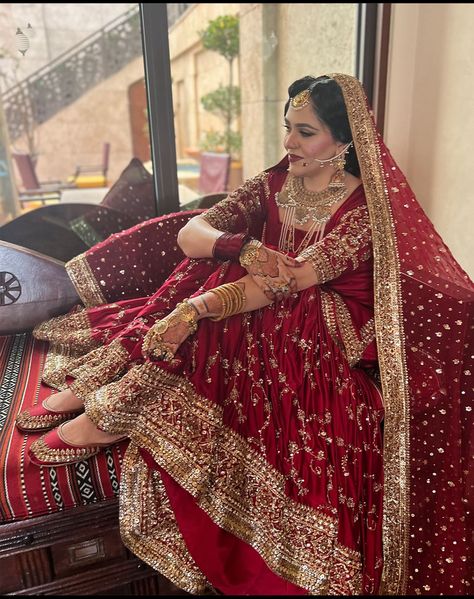 Red Bridal Gharara Pakistani, Anarkali Suits Bridal, Red Nikkah Dress, Red Bridal Gharara, Muslim Bridal Lehenga, Muslim Brides Indian, Red Bridal Lehenga Pakistani, Red Gharara, Golden Bridal Lehenga