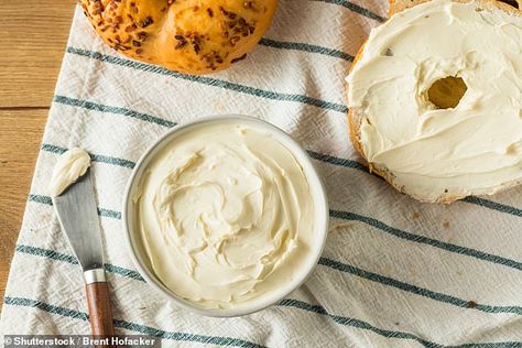 The no-bake dessert needs bourbon biscuits, cream cheese (pictured) and milk chocolate... Cream Cheese Substitute, Diy Sauces, Baking Tricks, Jus Lemon, Bake Snacks, Queso Cottage, Cooking Substitutions, How To Make Cream, Bakery Items