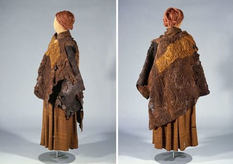 The Huldremose Woman: One of the best preserved and best dressed bog bodies Iron Age Clothing, Bog Body, Aged Clothing, Woolen Clothes, Medieval Garb, Viking Dress, Woolen Scarves, Iron Age, Human Condition