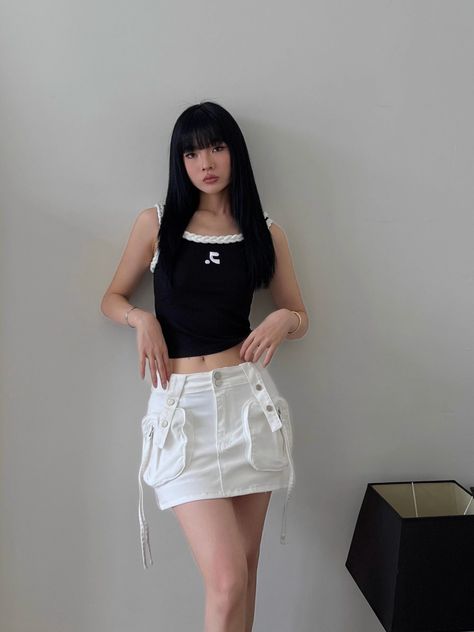 White Cargo Pocket Mini Skirt | Ahyeon - BabyMonster White L Mini Cargo Skirt Outfit, Seventeen Concert, Cargo Skirt Outfit, Kpop Dress, White Plaid Skirt, Skirt Outfit Summer, Cargo Outfit, Fashion Chingu, Embellished Skirt