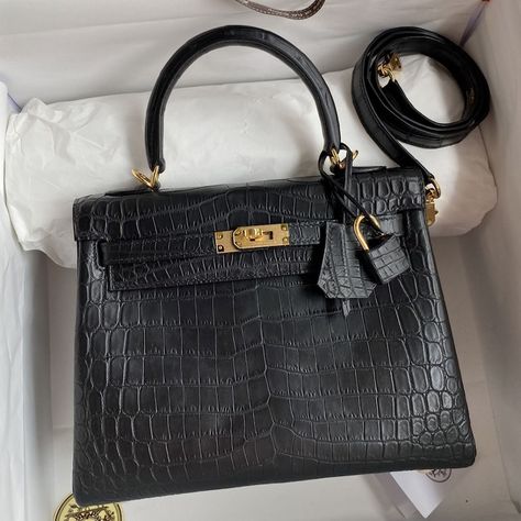 Hermes Kelly 25 Handmade Bag In Black Crocodile Niloticus Matte Skin Hermes Crocodile Bag, Hermes Kelly 25, Kelly 25, Matte Skin, Authentic Models, Shiny Skin, Kelly Bag, Hermes Paris, Crocodile Skin