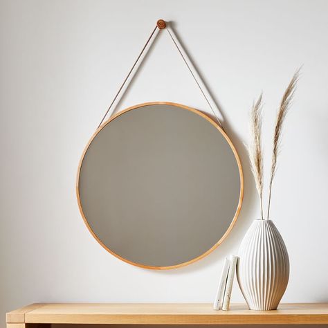 Gold Circle Mirror Entryway, Hanging Mirror Decor, Hanging Circle Mirror, Wooden Mirror Frame Design Modern, Hanging Mirrors On The Wall, Mirror Hanging Ideas, Round Mirror Decor Ideas, Round Mirror Design, Wooden Mirror Wall Decor