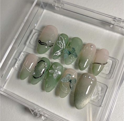 Green Blue Nail Designs, Simple Light Green Nails, Gray Korean Nails, Sage Colored Nails, Sparkly Light Green Nails, Press On Nails Green, Sheer Green Nails, Sage Green Cat Eye Nails, Green And White Ombre Nails