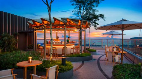 Urban Journey | Best Rooftop Bars in Singapore Rooftop Bar Design, Roof Garden Design, Singapore Hotels, مركز ثقافي, Best Rooftop Bars, Hotel Amenities, Lounge Design, Romantic Places, Roof Garden