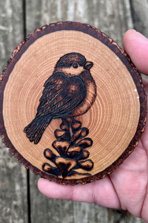 Awesome wooden coaster is good idea for home or office decor and as housewarming small gift for friends. This is cute wood burning art piece is perfect to bird forest nature lover gift and perfect for bird watcher and ornithology science teacher student gift. #woodburning #coaster #bird #pyrography #nature #handmade #woodencoaster #birdlover Bird Wood Burning, Wood Burning Birds, Small Pyrography Designs, Wooden Burning Ideas, Woodburning Gift Ideas, Wood Burning Keychain Ideas, Small Wood Burning Ideas, Wooden Coaster Painting Ideas, Pirogravura Ideas