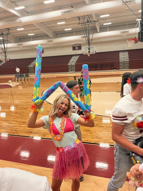 beach theme football game hawaiian dress up Beach Day At School Spirit Week, Beach Theme Outfit Spirit Week, Hawaiian Pep Rally, Hawaiian Football Theme Outfit, Beach Theme Football Game, School Spirit Week, Beach Humor, Pep Rally, Football Themes