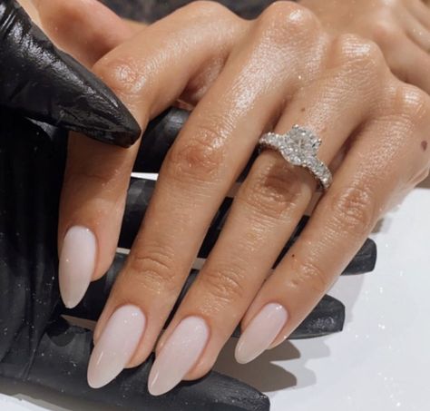 Pale Pink Nails, Girls Nail Designs, Manicured Nails, Engagement Nails, Milky Nails, Chique Outfits, Bride Nails, Neutral Nails, Bridal Nails