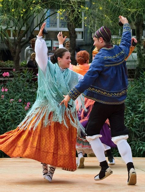 10 Traditional Spanish Dances You Should Know About Spanish Clothes Traditional, Spaniard Culture, Spanish Traditional Clothing, Spanish Dances, Spanish Outfits, Spanish Clothing, Spanish People, Spanish Dance, Spain Culture