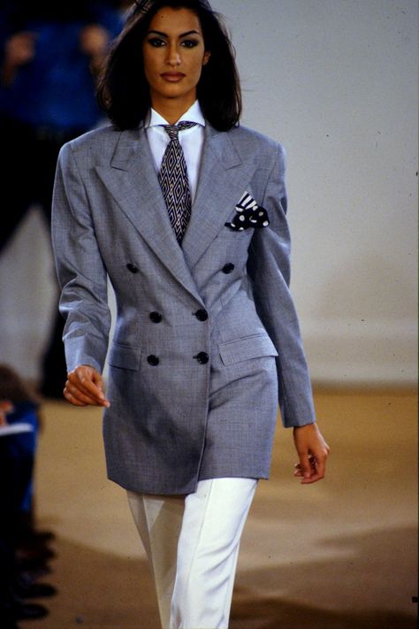 RALPH LAUREN  SPRING/SUMMER 1992 Ralph Lauren Runway, Karen Mulder, Style Année 90, Ralph Lauren 90s, Woman In Suit, Mode Grunge, 90s Runway Fashion, 90s Models, 90s Fashion Outfits