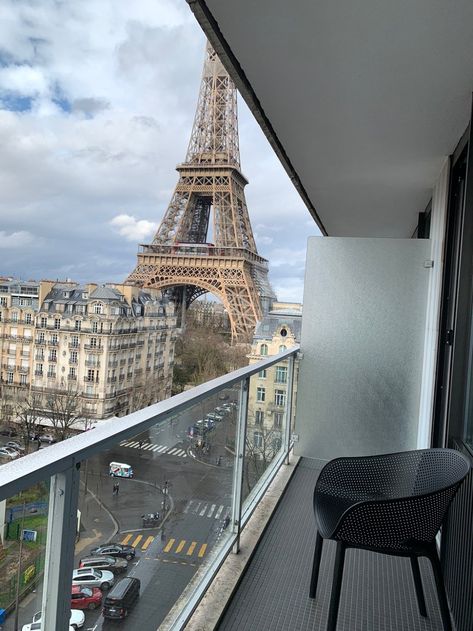 Hotel In Paris Aesthetic, Eiffel Tower Hotel View, Hotel In Paris With View, Paris Hotel With Eiffel Tower View, Hotel Pullman Paris Tour Eiffel, Pullman Hotel Paris, Pullman Paris Tour Eiffel, Paris Hotel View, Paris Hotel Room