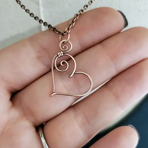 Wire Wrapped Stone Jewelry, Wire Jewelery, Wire Wrap Jewelry Designs, Wire Wrapped Jewelry Diy, Wire Jewelry Making, Wire Wrapped Jewelry Tutorials, Copper Wire Jewelry, Copper Heart, Wire Jewelry Tutorial