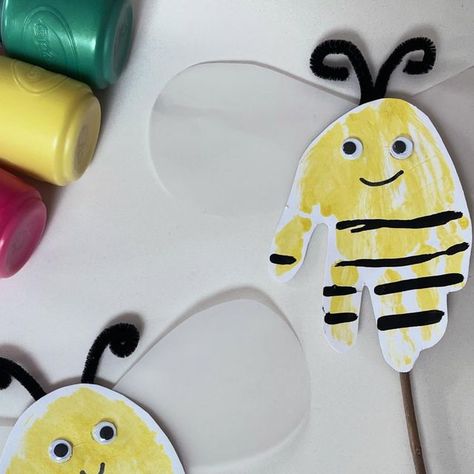 Cheryl Gavrielides on Instagram: "Handprint bees 🐝   Another cute activity to try for world bee day! After printing the kids hands we added tracing paper wings and a stick to make it ‘fly’!  Such a simple craft but always fun!   #worldbeeday #beecraft #naturecraft #craftsforkids #activitiesfortoddlers #handprint #handprinting #handprintart #kidsart #handprintbee #painting #beepainting #papercrafts" Handprint Bumblebee, Bumble Bee Craft For Toddlers, Bumble Bee Crafts For Toddlers, Handprint Bee, Bee Handprint Craft, Bee Crafts Preschool, Bugs Crafts, Handprint Artwork, Painting Crafts For Kids