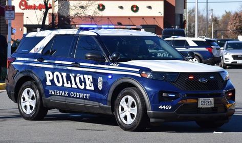 Northern Virginia Police Cars on Instagram: "NEW! Fairfax County Police Department Unit 4469 is a 2021 Ford Police Interceptor Utility. Photographed on the scene of a robbery at the Wells Fargo Bank in the 13900 Block of Lee Jackson Memorial Highway in Chantilly, Virginia on November 26, 2022. ________________________________ #fairfaxcountypolice #fairfaxcountypolicedepartment #joinfcpd #fairfaxcounty #police #policedepartment #policeofficer #policeofficers #cops #copsofinstagram #policecar #pol Boston Police Department, Chantilly Virginia, Blue Line Police, Ford Police, Fairfax County, Virginia Usa, Wells Fargo, Police Car, Police Chief