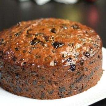 Super Moist Fruit Cake Recipe | MerryBoosters Moist Fruit Cake Recipe, Best Fruit Cake Recipe, Fruit Cake Recipe Easy, Boiled Fruit Cake, Fruit Cake Recipe Christmas, Christmas Cake Recipe, Jul Mad, Kek Lapis, Mini Torte