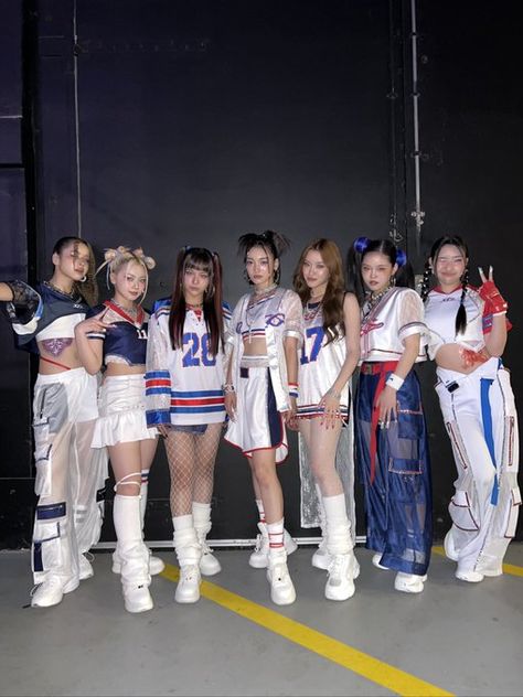 Hip Hop Outfit Girl, Girl Hiphop, Forever My Girl, Preformance Outfits, Dancers Outfit, Powerpuff Girl, Kpop Fashion Outfits, College Fashion, Performance Outfit