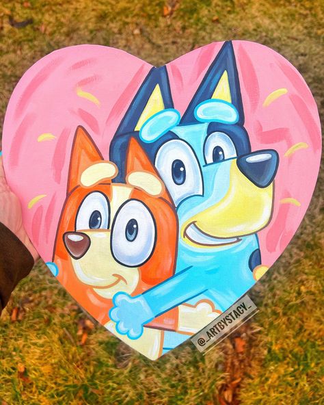 For all the Bluey fans! Here is a cute design! Bluey and Bingo Acrylic painting on a heart shape canvas. Heart Painting On Canvas, Baby Room Paintings, Heart Canvas Art, Kids Canvas Painting, Disney Canvas Art, Bluey And Bingo, Sidewalk Chalk Art, Easy Canvas Art, Kids Canvas