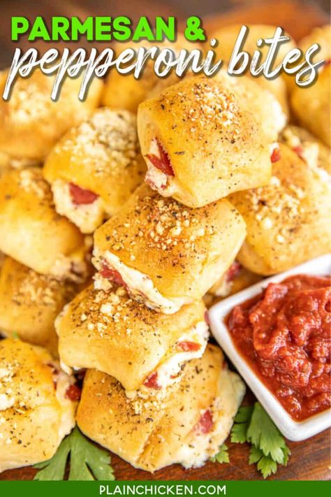 Calzone Bites, Pepperoni Bites, Plain Chicken Recipe, Pepperoni Dip, Pizza Calzone, Inexpensive Dinners, Turkey Pepperoni, Plain Chicken, Quick And Easy Appetizers