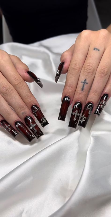 Black Nail Inspo Acrylic Medium, Grunge Nails With Charms, Black Chain Nails, Senior Prom Nails, Long Alt Nails, Dark Nail Aesthetic, Goth Long Nails, Dark Nails With Gems, Acrylic Nail Designs Emo