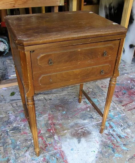 Refinish Sewing Machine Cabinet, Refinish Sewing Machine Table, Redo Sewing Machine Cabinet Ideas, Upcycle Sewing Table, Refurbished Sewing Table, Repurposed Sewing Table, Refinished Sewing Table, Sewing Machine Cabinet Repurposed Ideas, Sewing Table Ideas Repurpose