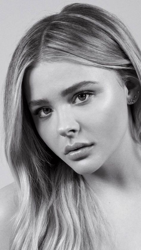 Chloe Grace Mortez, Chloë Grace Moretz, Chloe Moretz, Grace Moretz, V Magazine, Face Photography, Chloe Grace Moretz, Chloe Grace, Celebrity Portraits