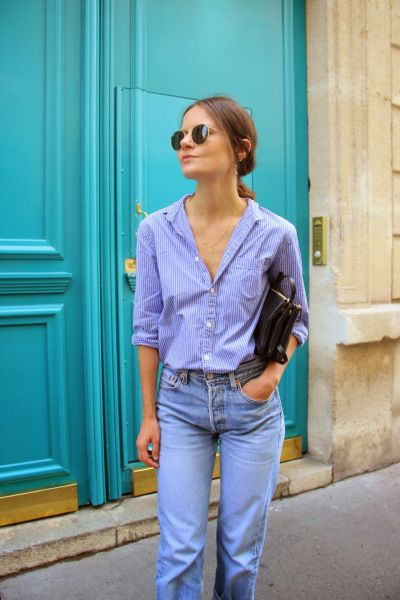 30 New Ways to Make Mom Jeans Look Cool | StyleCaster Mama Jeans, Look Jean, Jean Vintage, Trendy Swimwear, Mode Chic, Levis 501, Look Vintage, Mode Inspiration, Mode Outfits