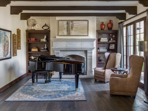 Piano Room Design, Grand Piano Living Room, Grand Piano Room, Piano Room Decor, Piano Living Rooms, Mediterranean Living Rooms, Mediterranean Living Room, Interior Design Plan, Storage Inspiration