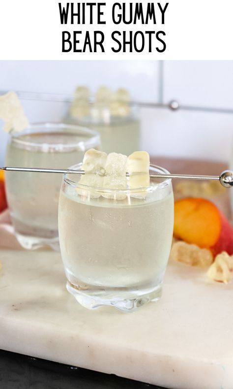 Low Carb Shots Alcohol, Gummy Bear Recipe Alcohol, Clear Alcoholic Drinks, White Alcoholic Drinks For A Party, Cute Drink Ideas For Party, White Gummy Bear Drink, Ginger Immunity Shots, White Gummy Bear Shot, Shots With Vodka