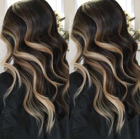 Caramel Highlights On Dark Hair, Contrast Hair, Brunette With Blonde Highlights, Chunky Blonde Highlights, Root Melt, Long Hair Highlights, Highlights For Dark Brown Hair, Blonde Highlights On Dark Hair, Brunette Hair With Highlights