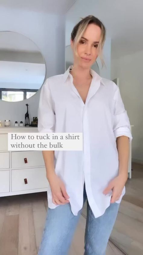 ⁣⁣How to tuck a shirt without any bulk and to stay all day! 💪🏻⁣⁣⁣. Did you find this hack useful? 🤔⁣⁣⁣. This hack is slightly tricky at first. But once you get a hang of it, it’s a life saver.🤷🏼‍♀️⁣⁣⁣. 1. Button only the next to last button.⁣. 2. Cross the last button hole up to the button above the one you already fastened.⁣. 3. Do the exact same thing on the Button Up Tucked In One Side, How To Tuck In Shirt Without Bulk, Button Shirt Tucking Hacks, Button Up Shirt Too Big Hacks, Tucking In Shirts How To Button Up, Tucking In Button Up Shirts, Front Tuck Button Up Shirt, Tuck A Button Up Shirt, How To Tuck In A Button Up Shirt