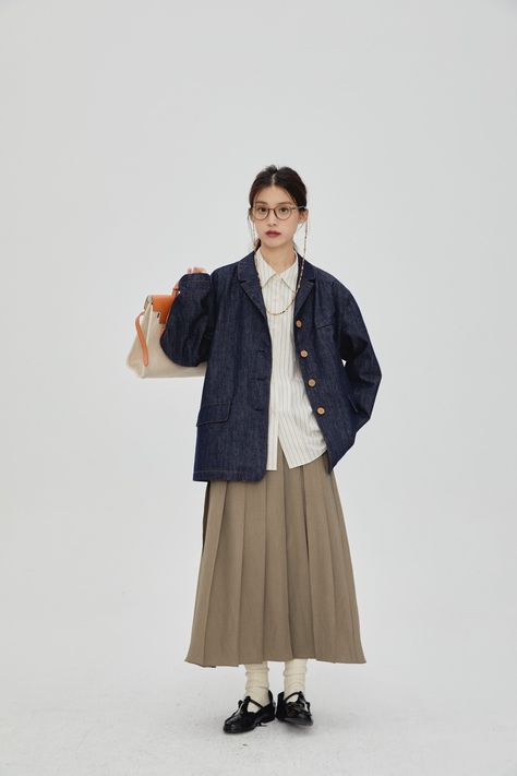 Fashion Outfits Simple, Japanese Americana, Timeless Wardrobe Essentials, Uniqlo Outfit, Japanese Minimalist Fashion, Japanese Fashion Women, Minimalist Fashion Outfits, Japanese Minimalist, Outfits Simple