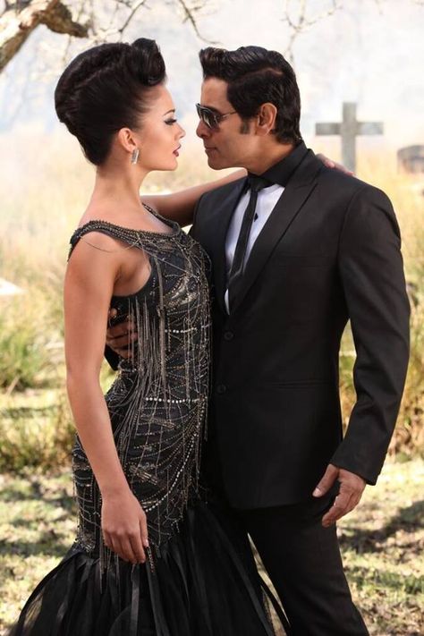 Vikram with Amy Jackson in "Ai" I Movie Vikram Amy Jackson, I Movie, Vijay Actor, Movie Pic, Bollywood Couples, Amy Jackson, Wedding Couple Poses Photography, Tamil Cinema, Photoshoot Themes