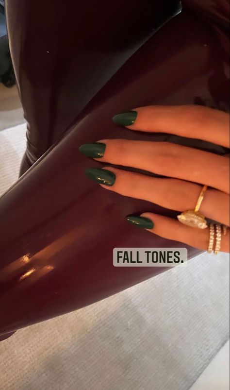 Nails Hailey Bieber, Hailey Bieber Nails, Bieber Nails, Fall Tones, Long Acrylic Nails Coffin, Brown Nails, Acrylic Nails Coffin, Autumn Nails, Hailey Baldwin