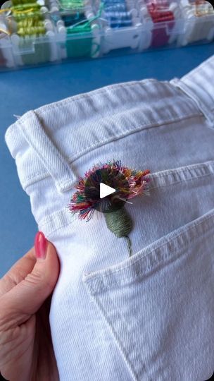 Learning To Embroider, Denim Embroidery, Embroidery Lessons, Dmc Embroidery, Hand Embroidery Videos, Embroidery Threads, Needlepoint Stitches, Embroidery Videos, Dry Brush